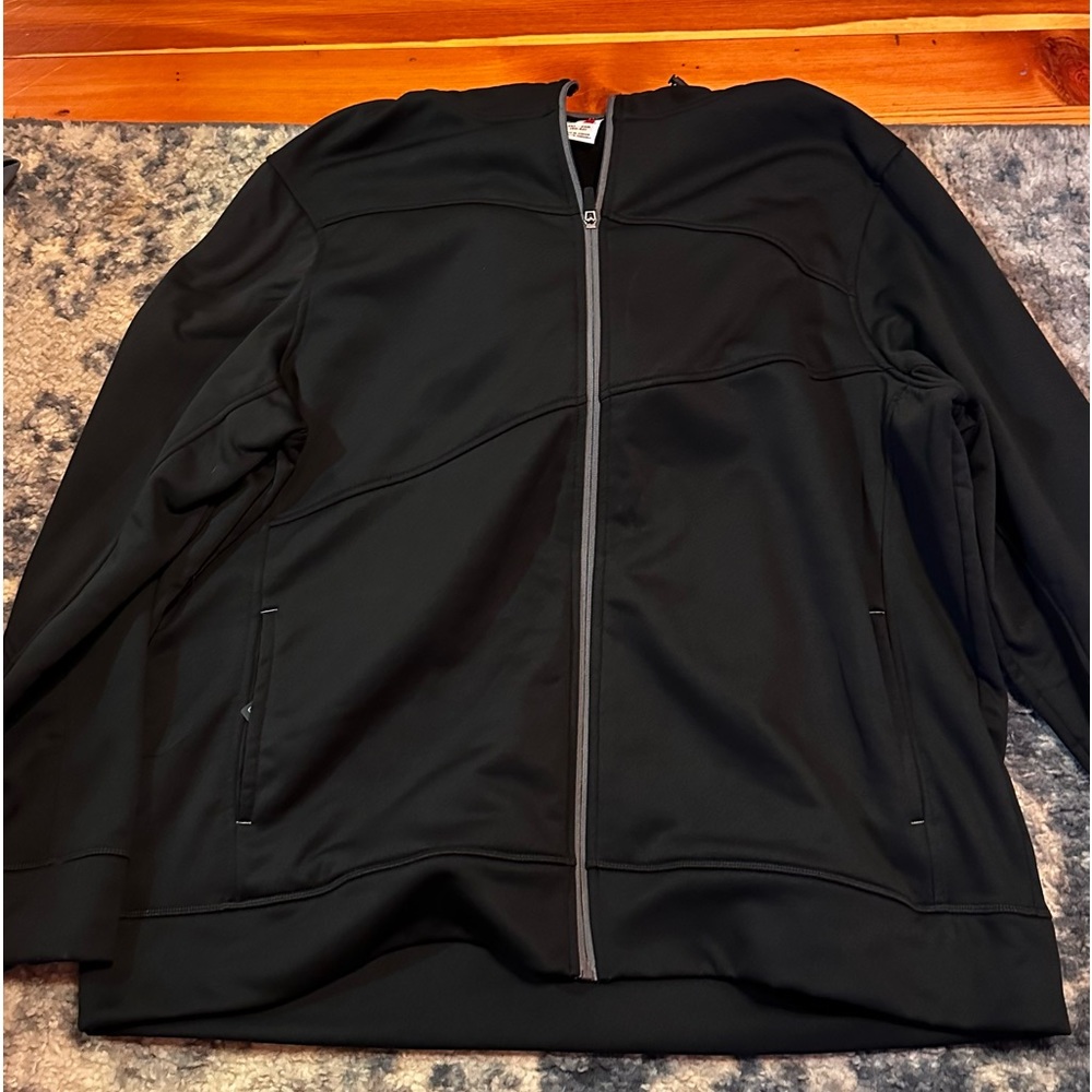 Russell zip up